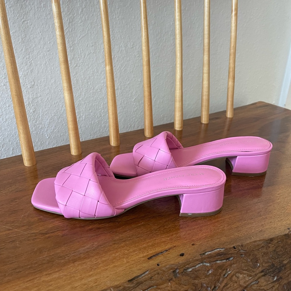 Marc Fisher Casper Slide Size 8 - Worn Once! - image 2